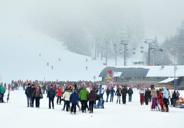 Bosna-Hersek’te kayak sezonu açıldı