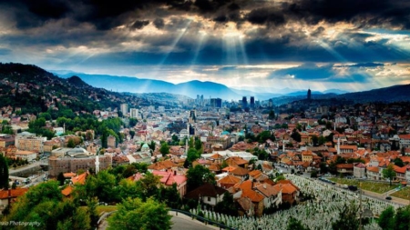 Saraybosna güzel, içli, olgun ve küçük şehir!
