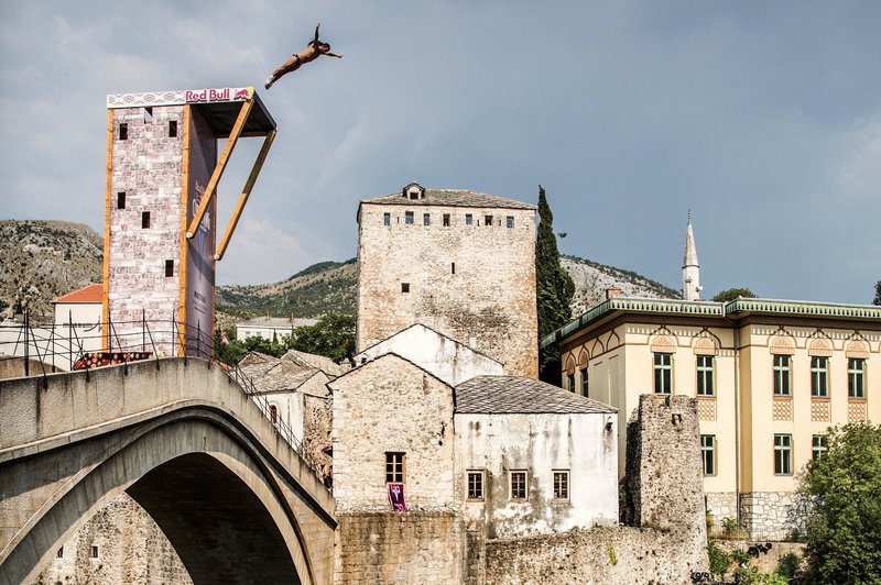 Mostar'da atlayışları büyük bir kalabalık izledi© Romina Amato/Red Bull Content Pool